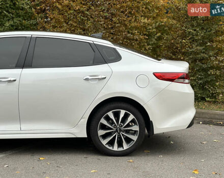 Білий Кіа Оптіма, об'ємом двигуна 2.36 л та пробігом 153 тис. км за 9500 $, фото 12 на Automoto.ua