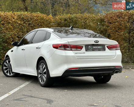 Білий Кіа Оптіма, об'ємом двигуна 2.36 л та пробігом 153 тис. км за 9500 $, фото 16 на Automoto.ua