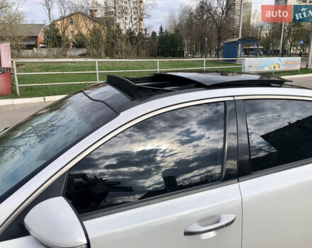 Белый Киа Оптима, объемом двигателя 2 л и пробегом 130 тыс. км за 16200 $, фото 11 на Automoto.ua