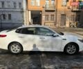 Белый Киа Оптима, объемом двигателя 2.36 л и пробегом 129 тыс. км за 11900 $, фото 8 на Automoto.ua