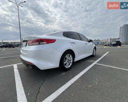 Білий Кіа Оптіма, об'ємом двигуна 2.4 л та пробігом 124 тис. км за 12100 $, фото 2 на Automoto.ua