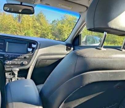 Белый Киа Оптима, объемом двигателя 2 л и пробегом 118 тыс. км за 9100 $, фото 7 на Automoto.ua