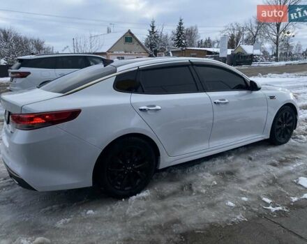 Білий Кіа Оптіма, об'ємом двигуна 2.4 л та пробігом 190 тис. км за 12000 $, фото 5 на Automoto.ua