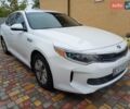 Білий Кіа Оптіма, об'ємом двигуна 2 л та пробігом 140 тис. км за 12000 $, фото 4 на Automoto.ua