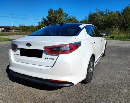 Белый Киа Оптима, объемом двигателя 2 л и пробегом 118 тыс. км за 9100 $, фото 2 на Automoto.ua