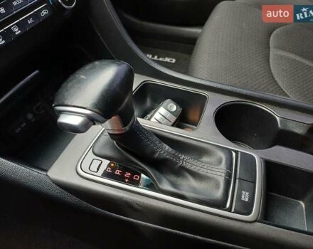 Киа Оптима 2016 в Черноморске (Ильичевске) на Automoto.ua Белый Киа Оптима, объемом двигателя 2 л и пробегом 140 тыс. км за 13000 $, фото 20 на Automoto.ua