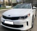 Білий Кіа Оптіма, об'ємом двигуна 2 л та пробігом 125 тис. км за 16700 $, фото 2 на Automoto.ua