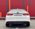 Белый Киа Оптима, объемом двигателя 0 л и пробегом 160 тыс. км за 8997 $, фото 5 на Automoto.ua
