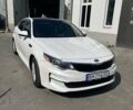 Білий Кіа Оптіма, об'ємом двигуна 2.4 л та пробігом 103 тис. км за 10800 $, фото 6 на Automoto.ua