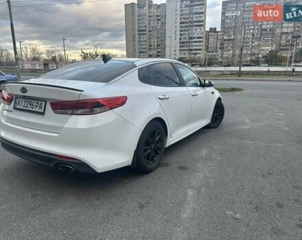 Киа Оптима 2016 в Киеве на Automoto.ua Белый Киа Оптима, объемом двигателя 2.4 л и пробегом 100 тыс. км за 11400 $, фото 1 на Automoto.ua