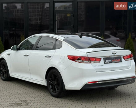 Белый Киа Оптима, объемом двигателя 2.36 л и пробегом 100 тыс. км за 9900 $, фото 8 на Automoto.ua