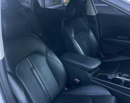 Білий Кіа Оптіма, об'ємом двигуна 2.36 л та пробігом 211 тис. км за 11450 $, фото 12 на Automoto.ua