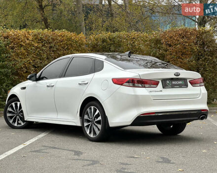 Білий Кіа Оптіма, об'ємом двигуна 2.36 л та пробігом 153 тис. км за 9500 $, фото 18 на Automoto.ua