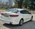 Білий Кіа Оптіма, об'ємом двигуна 2 л та пробігом 335 тис. км за 9300 $, фото 18 на Automoto.ua