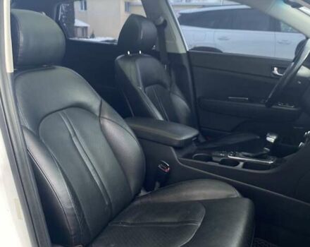 Білий Кіа Оптіма, об'ємом двигуна 2.4 л та пробігом 190 тис. км за 12000 $, фото 30 на Automoto.ua