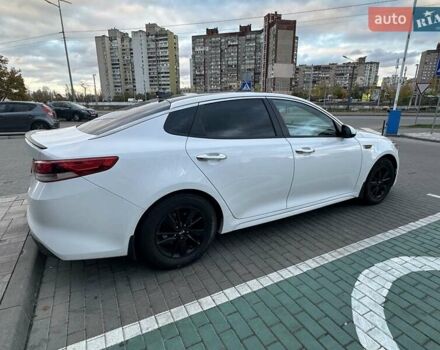 Киа Оптима 2016 в Киеве на Automoto.ua Белый Киа Оптима, объемом двигателя 2.4 л и пробегом 100 тыс. км за 11400 $, фото 4 на Automoto.ua