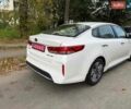 Белый Киа Оптима, объемом двигателя 2 л и пробегом 233 тыс. км за 13450 $, фото 4 на Automoto.ua