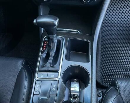 Білий Кіа Оптіма, об'ємом двигуна 2.36 л та пробігом 211 тис. км за 11450 $, фото 15 на Automoto.ua