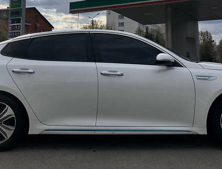 Белый Киа Оптима, объемом двигателя 2 л и пробегом 130 тыс. км за 16200 $, фото 6 на Automoto.ua