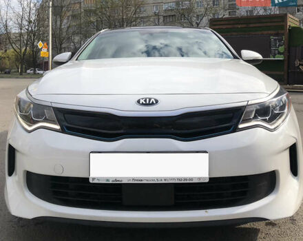 Белый Киа Оптима, объемом двигателя 2 л и пробегом 130 тыс. км за 16200 $, фото 2 на Automoto.ua