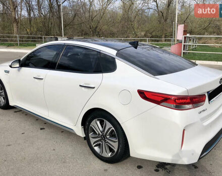 Белый Киа Оптима, объемом двигателя 2 л и пробегом 130 тыс. км за 16200 $, фото 10 на Automoto.ua