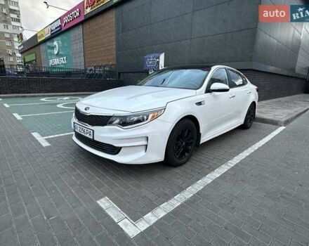 Киа Оптима 2016 в Киеве на Automoto.ua Белый Киа Оптима, объемом двигателя 2.4 л и пробегом 100 тыс. км за 11400 $, фото 7 на Automoto.ua