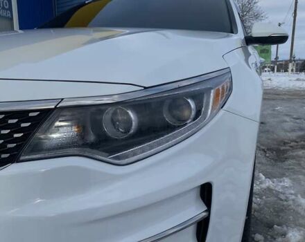 Білий Кіа Оптіма, об'ємом двигуна 2.4 л та пробігом 190 тис. км за 12000 $, фото 11 на Automoto.ua