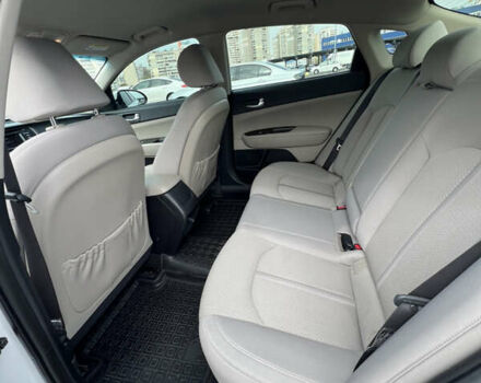 Білий Кіа Оптіма, об'ємом двигуна 2.4 л та пробігом 124 тис. км за 12100 $, фото 12 на Automoto.ua