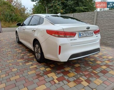 Білий Кіа Оптіма, об'ємом двигуна 2 л та пробігом 140 тис. км за 13500 $, фото 6 на Automoto.ua