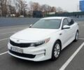 Білий Кіа Оптіма, об'ємом двигуна 2.4 л та пробігом 165 тис. км за 10000 $, фото 1 на Automoto.ua