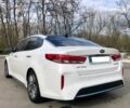 Білий Кіа Оптіма, об'ємом двигуна 2 л та пробігом 125 тис. км за 16700 $, фото 6 на Automoto.ua