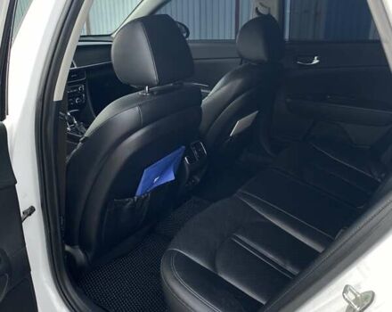 Білий Кіа Оптіма, об'ємом двигуна 2.4 л та пробігом 190 тис. км за 12000 $, фото 24 на Automoto.ua