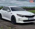 Білий Кіа Оптіма, об'ємом двигуна 2.4 л та пробігом 175 тис. км за 10000 $, фото 1 на Automoto.ua