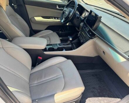 Білий Кіа Оптіма, об'ємом двигуна 2.4 л та пробігом 112 тис. км за 12000 $, фото 21 на Automoto.ua