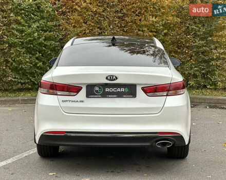 Білий Кіа Оптіма, об'ємом двигуна 2.36 л та пробігом 153 тис. км за 9500 $, фото 13 на Automoto.ua