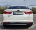 Білий Кіа Оптіма, об'ємом двигуна 2.4 л та пробігом 90 тис. км за 12500 $, фото 4 на Automoto.ua