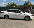 Белый Киа Оптима, объемом двигателя 1.69 л и пробегом 224 тыс. км за 13200 $, фото 4 на Automoto.ua