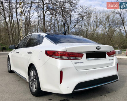 Белый Киа Оптима, объемом двигателя 2 л и пробегом 130 тыс. км за 16200 $, фото 9 на Automoto.ua