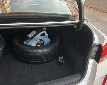 Белый Киа Оптима, объемом двигателя 2 л и пробегом 68 тыс. км за 16000 $, фото 10 на Automoto.ua