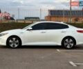 Білий Кіа Оптіма, об'ємом двигуна 2 л та пробігом 136 тис. км за 15700 $, фото 4 на Automoto.ua