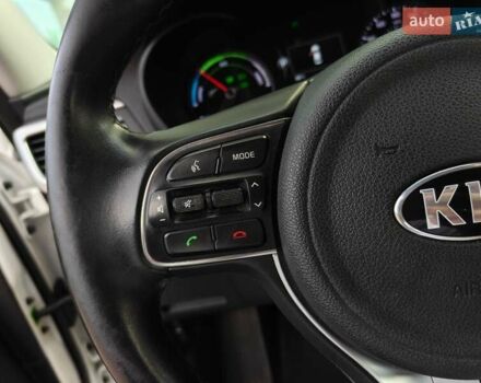 Белый Киа Оптима, объемом двигателя 2 л и пробегом 130 тыс. км за 16000 $, фото 8 на Automoto.ua