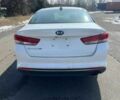 Білий Кіа Оптіма, об'ємом двигуна 2.4 л та пробігом 70 тис. км за 2500 $, фото 5 на Automoto.ua