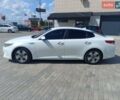 Білий Кіа Оптіма, об'ємом двигуна 2 л та пробігом 230 тис. км за 16950 $, фото 50 на Automoto.ua