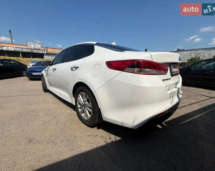 Белый Киа Оптима, объемом двигателя 2.4 л и пробегом 160 тыс. км за 11490 $, фото 2 на Automoto.ua