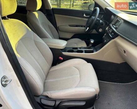 Белый Киа Оптима, объемом двигателя 2.4 л и пробегом 160 тыс. км за 8000 $, фото 15 на Automoto.ua