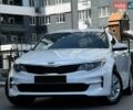 Білий Кіа Оптіма, об'ємом двигуна 2.36 л та пробігом 160 тис. км за 9999 $, фото 6 на Automoto.ua