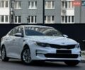 Білий Кіа Оптіма, об'ємом двигуна 2.36 л та пробігом 160 тис. км за 9999 $, фото 21 на Automoto.ua