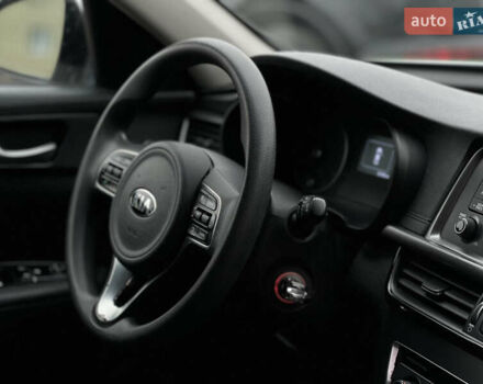 Белый Киа Оптима, объемом двигателя 2.36 л и пробегом 132 тыс. км за 10700 $, фото 6 на Automoto.ua