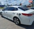 Білий Кіа Оптіма, об'ємом двигуна 2 л та пробігом 230 тис. км за 16950 $, фото 63 на Automoto.ua