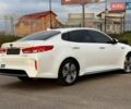 Білий Кіа Оптіма, об'ємом двигуна 2 л та пробігом 136 тис. км за 15700 $, фото 13 на Automoto.ua